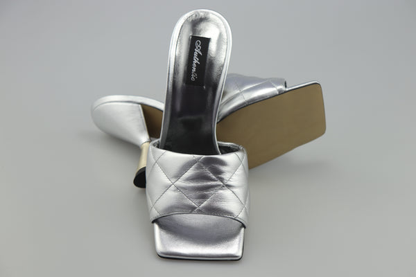 Saboti din piele naturala Chic